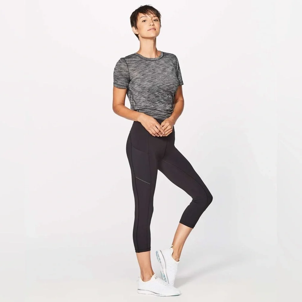 Lululemon Speed Up Crop 21